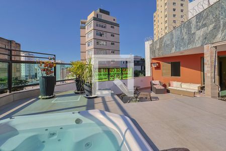 Apartamento à venda com 221m², 4 quartos e 4 vagasVaranda