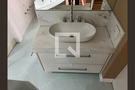 Apartamento para alugar com 200m², 3 quartos e 3 vagasBanheiro da Suíte 2