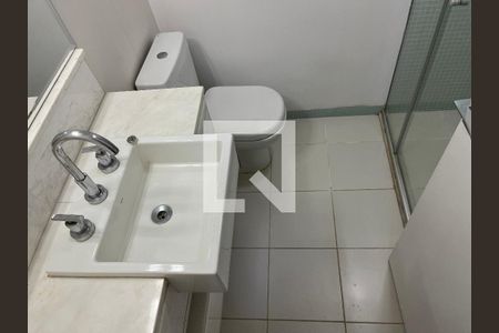 Apartamento para alugar com 200m², 3 quartos e 3 vagasBanheiro da Suíte 1