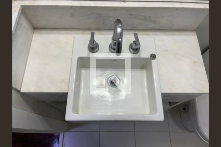 Apartamento para alugar com 200m², 3 quartos e 3 vagasBanheiro da Suíte 1