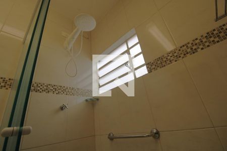 Casa à venda com 145m², 3 quartos e 1 vagaChuveiro