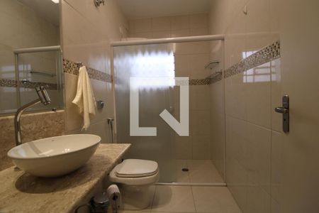 Casa à venda com 145m², 3 quartos e 1 vagaBanheiro