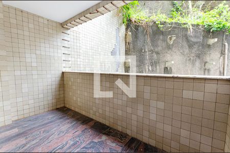 Apartamento para alugar com 600m², 5 quartos e 1 vaga Apartamento para alugar com 600m², 5 quartos e 1 vagaQuarto