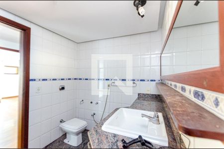 Apartamento para alugar com 600m², 5 quartos e 1 vaga Apartamento para alugar com 600m², 5 quartos e 1 vagaBanheiro