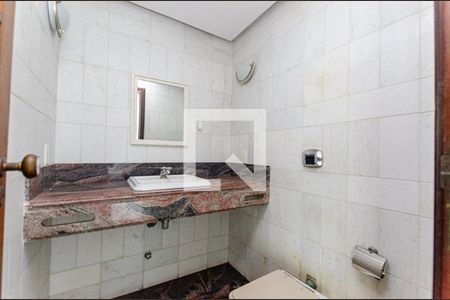 Apartamento para alugar com 600m², 5 quartos e 1 vaga Apartamento para alugar com 600m², 5 quartos e 1 vagaBanheiro