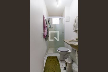 Apartamento à venda com 70m², 2 quartos e 2 vagas Apartamento à venda com 70m², 2 quartos e 2 vagasBanheiro da Suíte 1