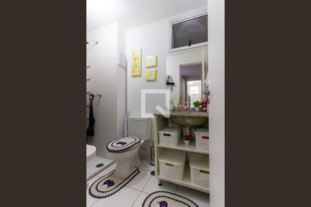 Apartamento à venda com 70m², 2 quartos e 2 vagas Apartamento à venda com 70m², 2 quartos e 2 vagasBanheiro Social