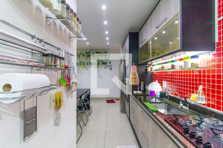 Apartamento à venda com 70m², 2 quartos e 2 vagas Apartamento à venda com 70m², 2 quartos e 2 vagasCozinha