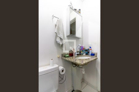 Apartamento à venda com 70m², 2 quartos e 2 vagas Apartamento à venda com 70m², 2 quartos e 2 vagasBanheiro da Suíte 1