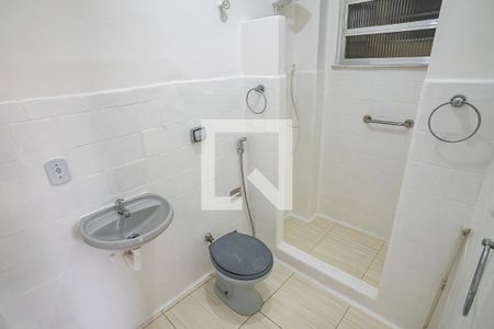 Banheiro de apartamento para alugar com 1 quarto, 33m² em Flamengo, Rio de Janeiro