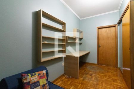 Quarto  de apartamento para alugar com 2 quartos, 72m² em Passo D’areia, Porto Alegre