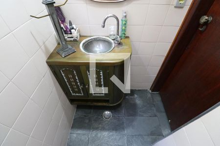 Casa à venda com 232m², 2 quartos e 1 vagaLavabo