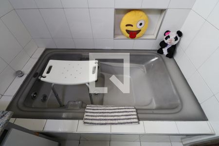 Casa à venda com 232m², 2 quartos e 1 vagaBanheira