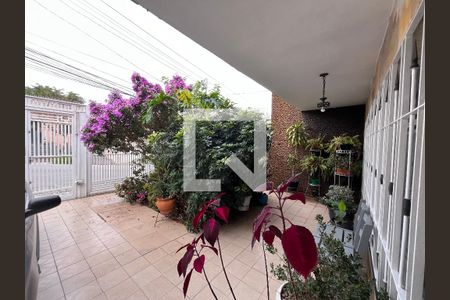 Casa à venda com 300m², 3 quartos e 5 vagasFachada 