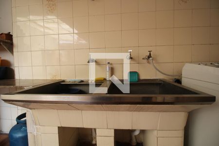 Casa à venda com 300m², 3 quartos e 5 vagasÁrea de serviço 