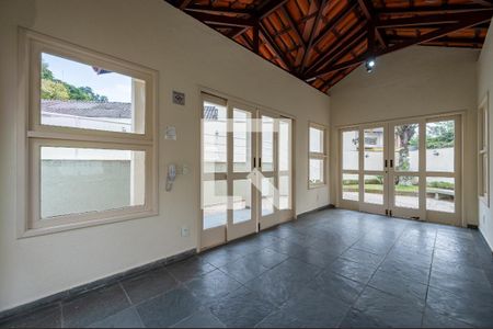 Apartamento à venda com 69m², 2 quartos e 1 vaga Apartamento à venda com 69m², 2 quartos e 1 vagaÁrea comum - Salão de festas