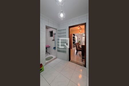 Casa à venda com 127m², 2 quartos e 2 vagas Casa à venda com 127m², 2 quartos e 2 vagasCozinha