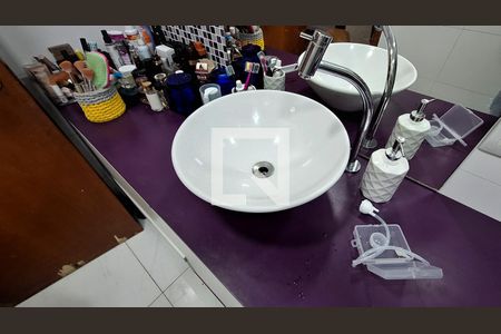 Casa à venda com 127m², 2 quartos e 2 vagas Casa à venda com 127m², 2 quartos e 2 vagasBanheiro