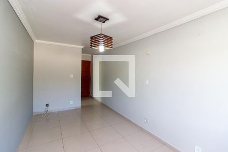 Sala de apartamento para alugar com 2 quartos, 52m² em Jardim Sulacap, Rio de Janeiro