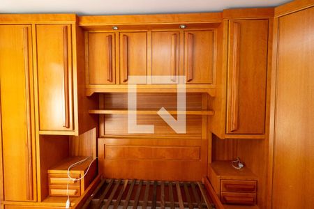 Quarto 1  de apartamento para alugar com 2 quartos, 52m² em Jardim Sulacap, Rio de Janeiro