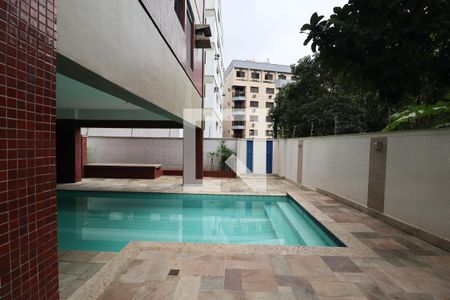 Apartamento para alugar com 132m², 3 quartos e 2 vagas Apartamento para alugar com 132m², 3 quartos e 2 vagasÁrea comum - Piscina