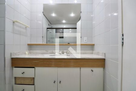 Apartamento para alugar com 132m², 3 quartos e 2 vagas Apartamento para alugar com 132m², 3 quartos e 2 vagasBanheiro Social