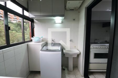 Apartamento para alugar com 132m², 3 quartos e 2 vagas Apartamento para alugar com 132m², 3 quartos e 2 vagasÁrea de Serviço