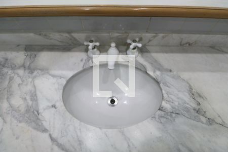 Apartamento para alugar com 132m², 3 quartos e 2 vagas Apartamento para alugar com 132m², 3 quartos e 2 vagasBanheiro Social