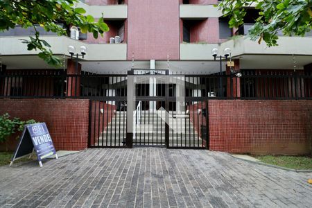 Apartamento para alugar com 132m², 3 quartos e 2 vagas Apartamento para alugar com 132m², 3 quartos e 2 vagasFachada