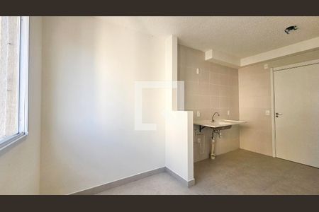 Sala / Cozinha de apartamento à venda com 2 quartos, 36m² em Socorro, São Paulo