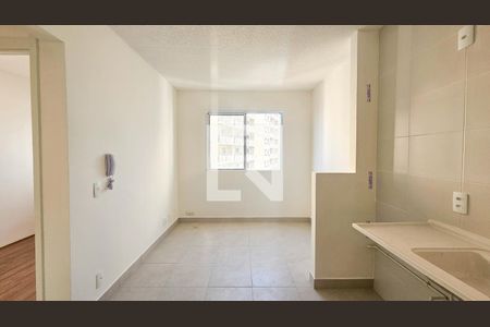 Sala / Cozinha de apartamento à venda com 2 quartos, 36m² em Socorro, São Paulo