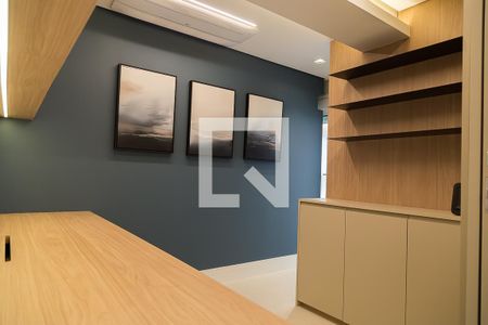 Apartamento à venda com 211m², 3 quartos e 4 vagasEscritório