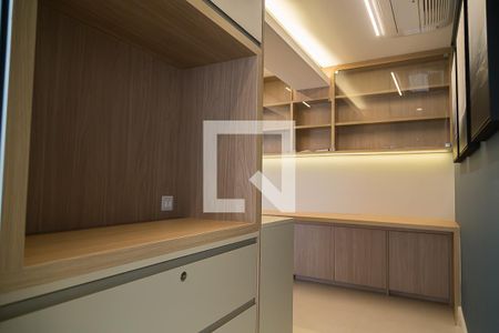 Apartamento à venda com 211m², 3 quartos e 4 vagasEscritório