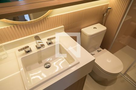 Apartamento à venda com 211m², 3 quartos e 4 vagasBanheiro da Suíte 1 - Pia