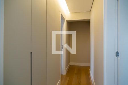Apartamento à venda com 211m², 3 quartos e 4 vagasCorredor