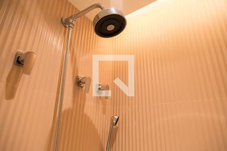 Apartamento à venda com 211m², 3 quartos e 4 vagasBanheiro da Suíte 1 - Chuveiro