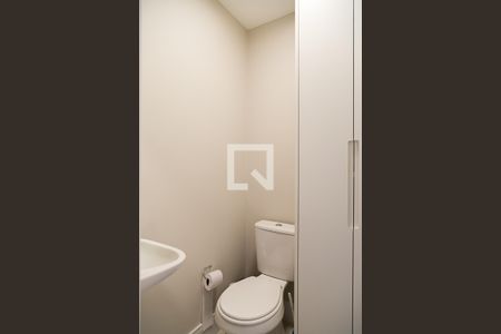 Apartamento à venda com 211m², 3 quartos e 4 vagasBanheiro de Serviço