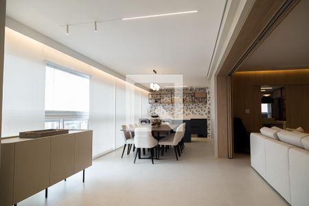 Apartamento à venda com 211m², 3 quartos e 4 vagasVaranda