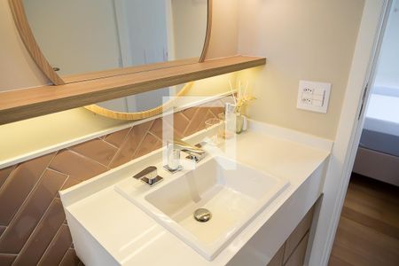 Apartamento à venda com 211m², 3 quartos e 4 vagasBanheiro da Suíte 2 - Pia