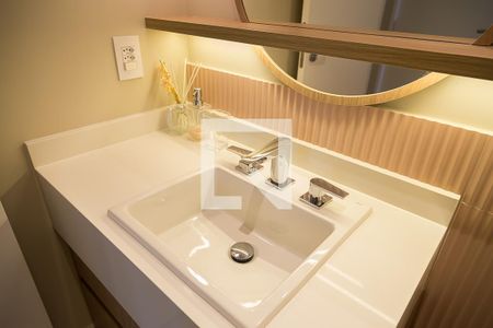 Apartamento à venda com 211m², 3 quartos e 4 vagasBanheiro da Suíte 1 - Pia