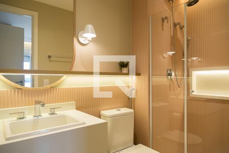 Apartamento à venda com 211m², 3 quartos e 4 vagasBanheiro da Suíte 1