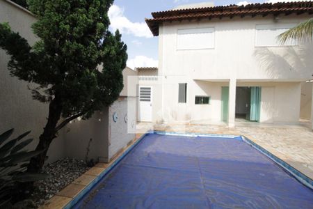 Casa para alugar com 227m², 4 quartos e 4 vagasPiscina