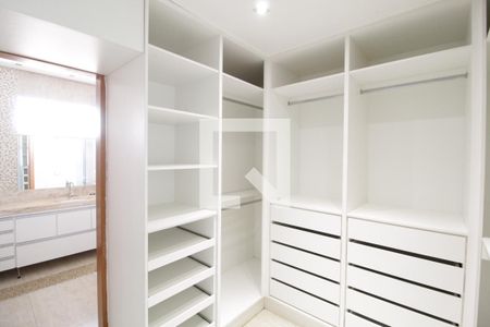 Casa para alugar com 227m², 4 quartos e 4 vagasCloset Suíte 1