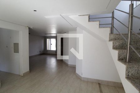 Sala 2 de casa para alugar com 4 quartos, 227m² em Tibery, Uberlândia