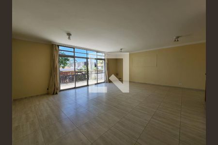 Casa à venda com 4 quartos, 294m² em Jardim Leonor, São Paulo