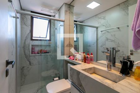 Apartamento à venda com 214m², 3 quartos e 4 vagasBanheiro