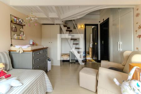 Casa à venda com 550m², 4 quartos e 4 vagasSuíte 2