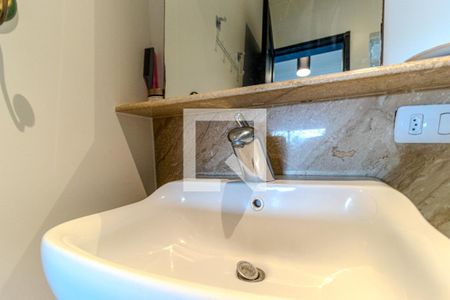 Casa à venda com 550m², 4 quartos e 4 vagasBanheiro da Suíte 3