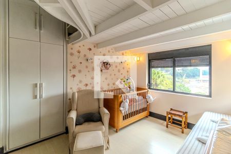 Casa à venda com 550m², 4 quartos e 4 vagasSuíte 2