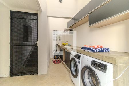 Casa à venda com 550m², 4 quartos e 4 vagasÁrea de Serviço